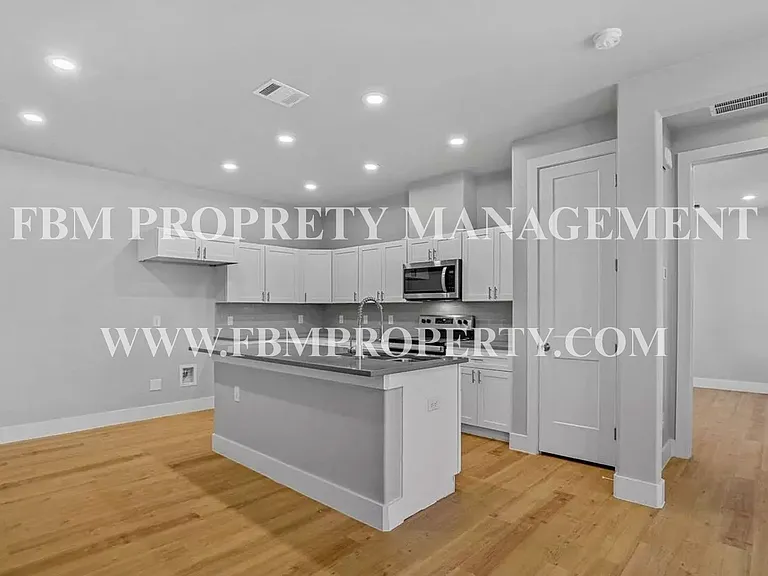 5018 Villas Dr — Photo 3