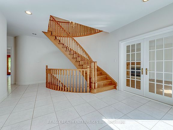 5th image of 1599 Glenburnie Rd