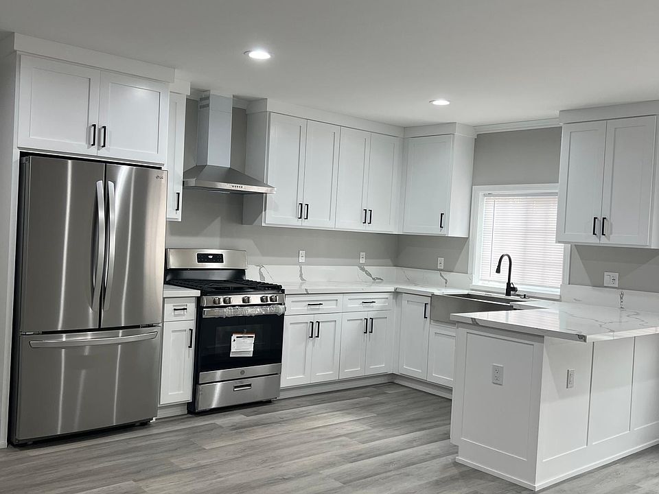 1st image of 808 E La Deney Ct #B