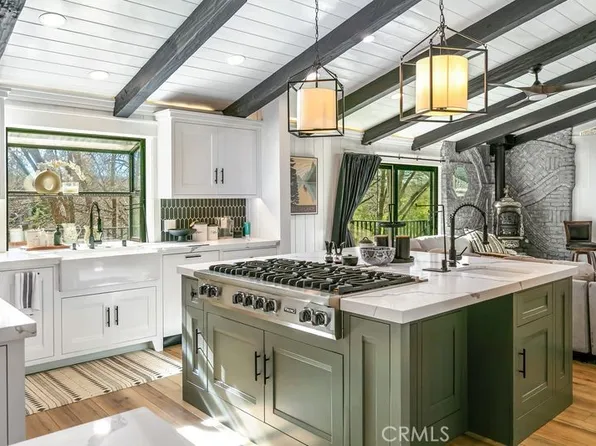 28965 N Shore Rd, Lake Arrowhead, CA 92352