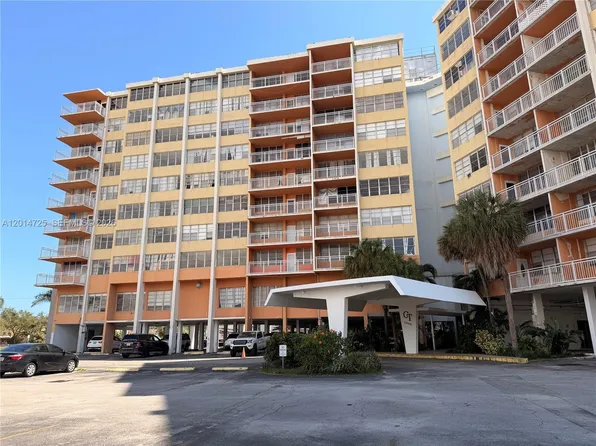2025 NE 164th St, North Miami Beach, FL