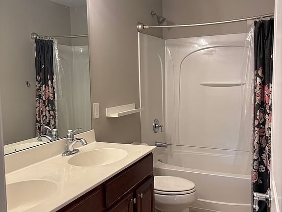 Bathroom 2nd floor