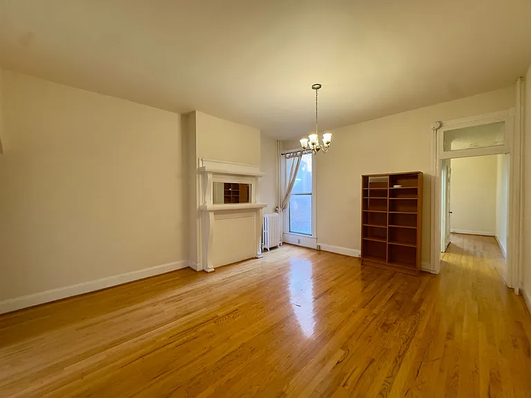 Charming Apartment Units in Charles Village, Baltimore, MD! — Photo 3