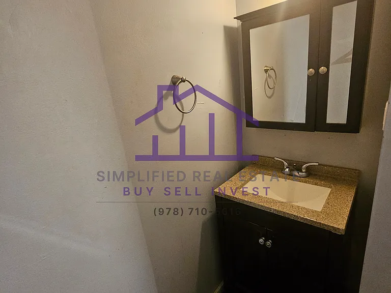 Sunshine Apartments — Photo 16