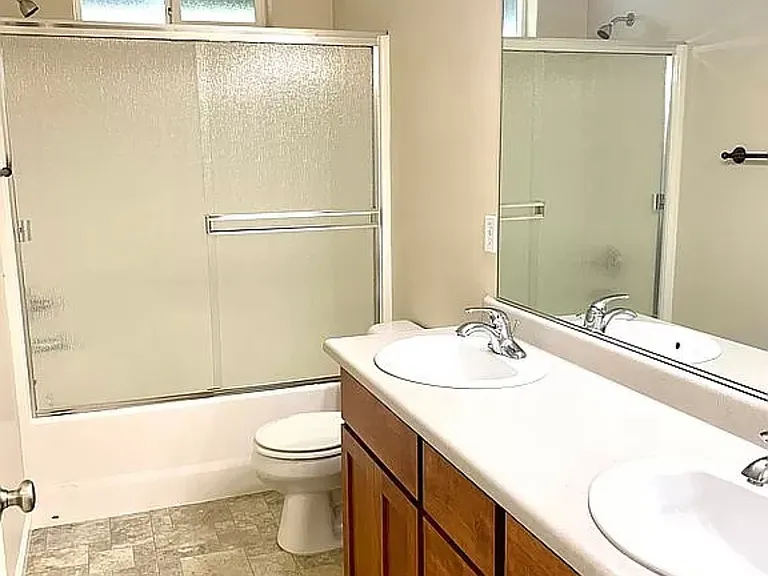 2nd bathroom