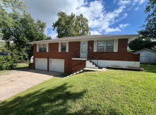 1907 N Plymouth Ct, Independence, MO 64058