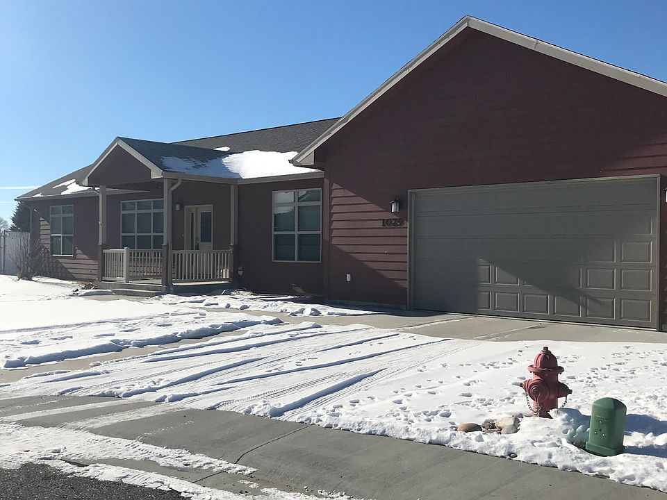1st image of 1029 Mesa Ct
