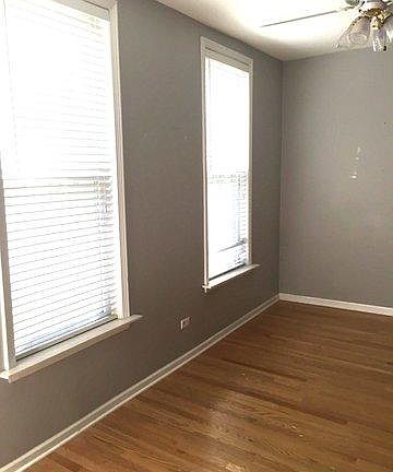 4th image of 2434 N Southport Ave #1W