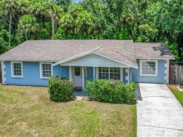 2906 N Willow Dr, Plant City, FL 33566
