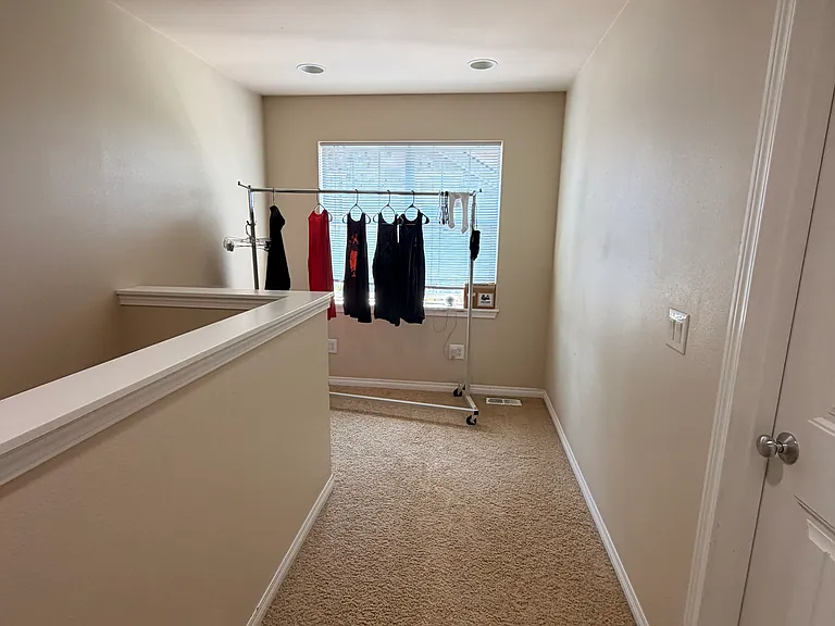 1430 Blaine Ave — Photo 10