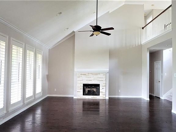 3rd image of 11205 Sunrise Ln