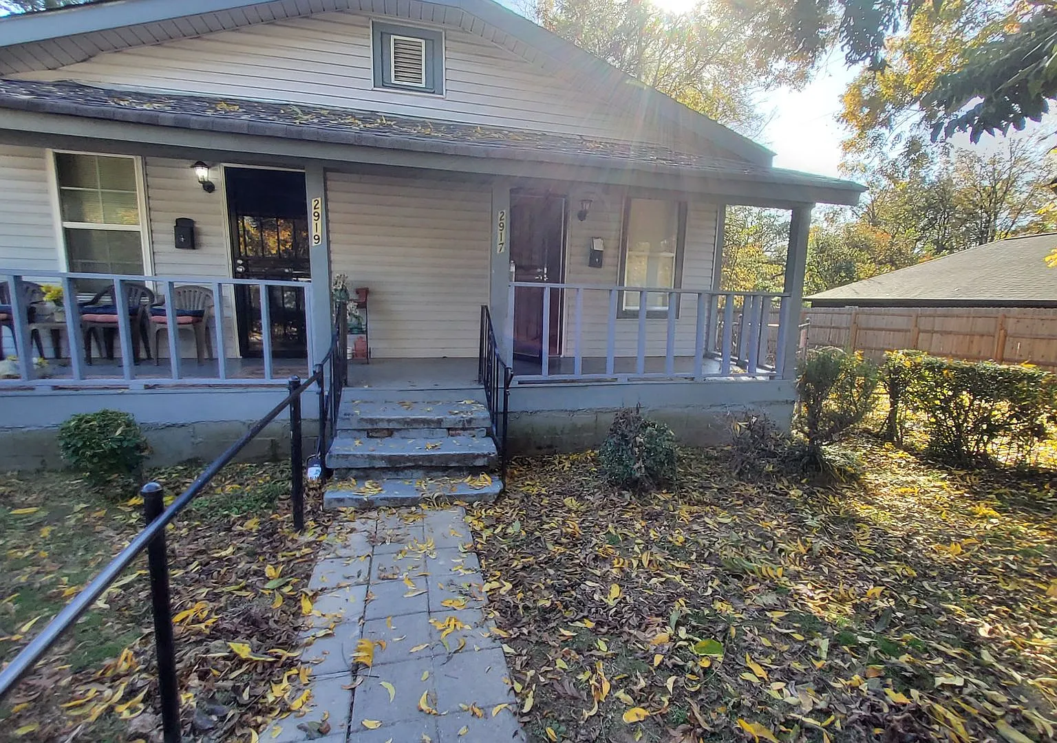 Welcome To 2917 Yale Ave! Move In Special Half Off First Months Rent — Photo 2