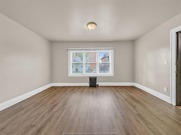 3rd image of 669 Park St W Unit B