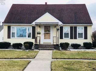 1717 Cherry St, Fremont, OH 43420