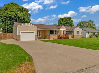 681 Woodstock Rd, Eastlake, OH