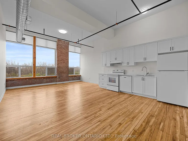 150 Mill St #415 — Photo 4