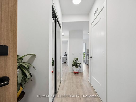 5th image of 25 Cordova Ave #904