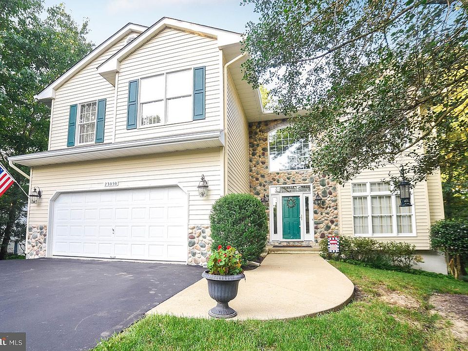 1st image of 23050 Twinberry Ln
