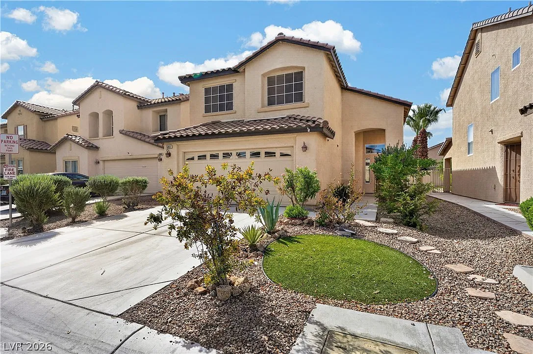 5 bed, 3.0 bath, 1886 sqft, $2,200 — Photo 2