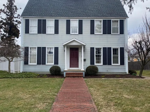 633 E Front St, Berwick, PA 18603