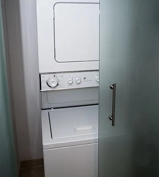 1148 N Clark St #3 — Photo 23