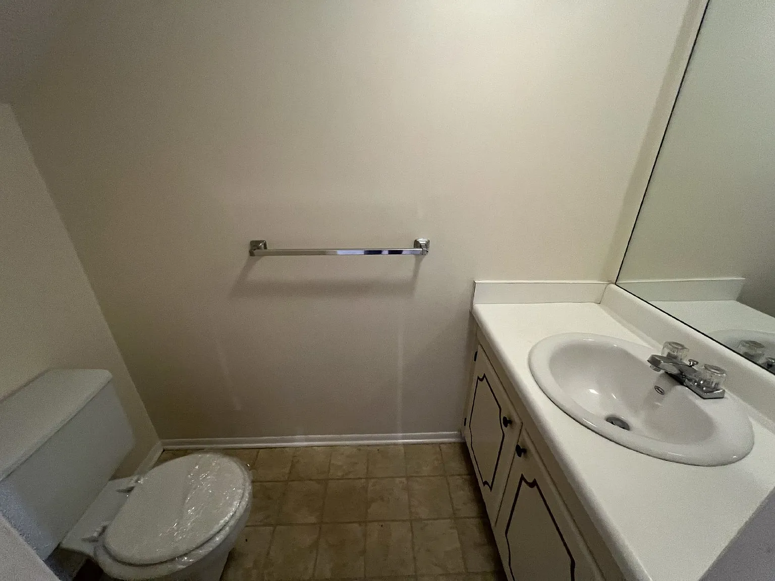 2 bed, 1.5 bath, 1088 sqft, $1,200 — Photo 4