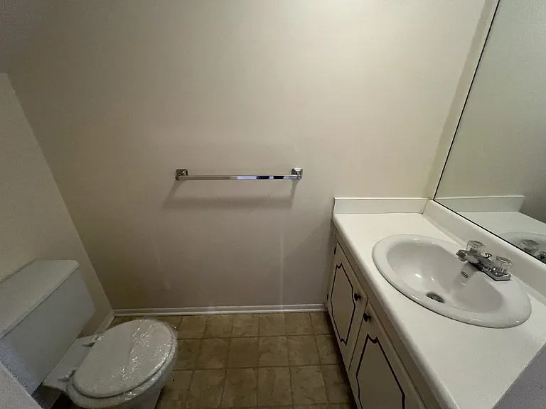 901 Olmstead Dr #52 — Photo 4
