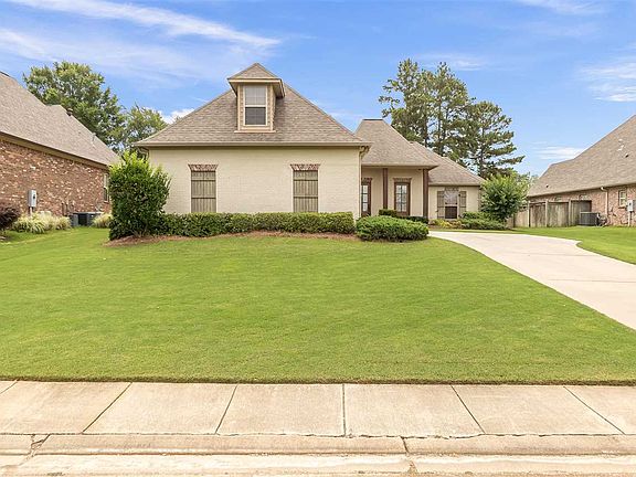 2nd image of 146 Bear Creek Cir