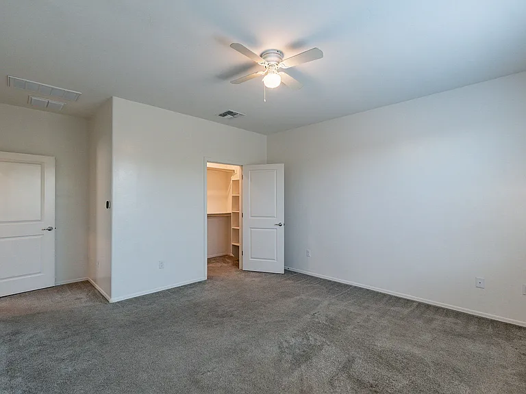 908 W Calle Sucre — Photo 14