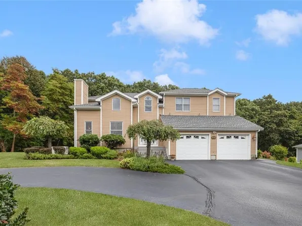 39 Mark Dr, Lincoln, RI 02865