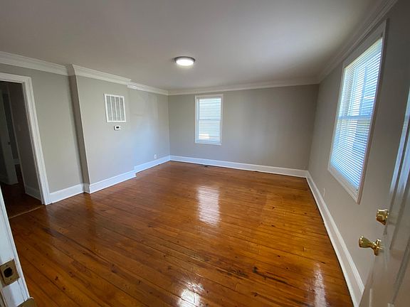 4th image of 95 Alexandria Pike #2