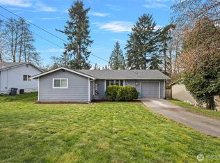 4349 Rhododendron Dr, Oak Harbor, WA 98277