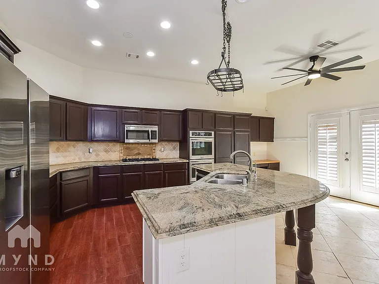 1440 Honey Lake St — Photo 9