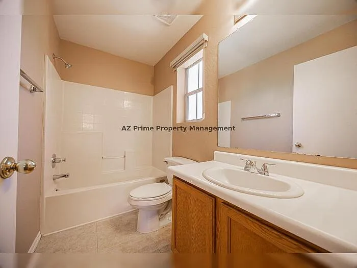 670 E Mariposa Pl — Photo 21