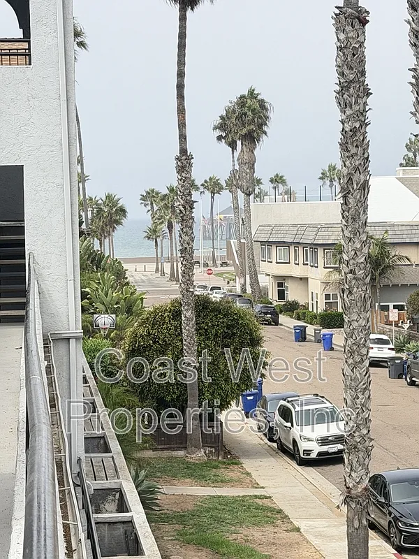 2 bed, 2.0 bath, 1100 sqft, $2,950 — Photo 2