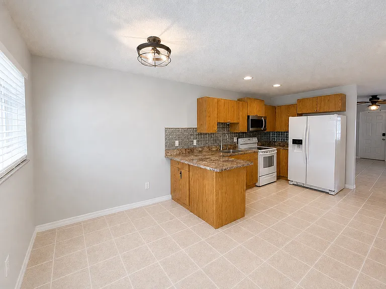 2478 NW Holiday Ct — Photo 20