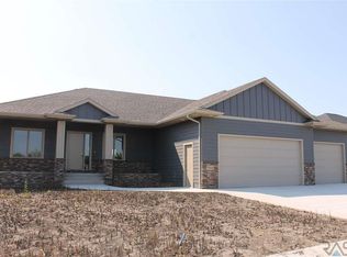 7212 S Garden Ct, Sioux Falls, SD 57108