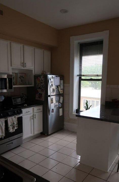 1st image of 1359 N Ashland Ave #4