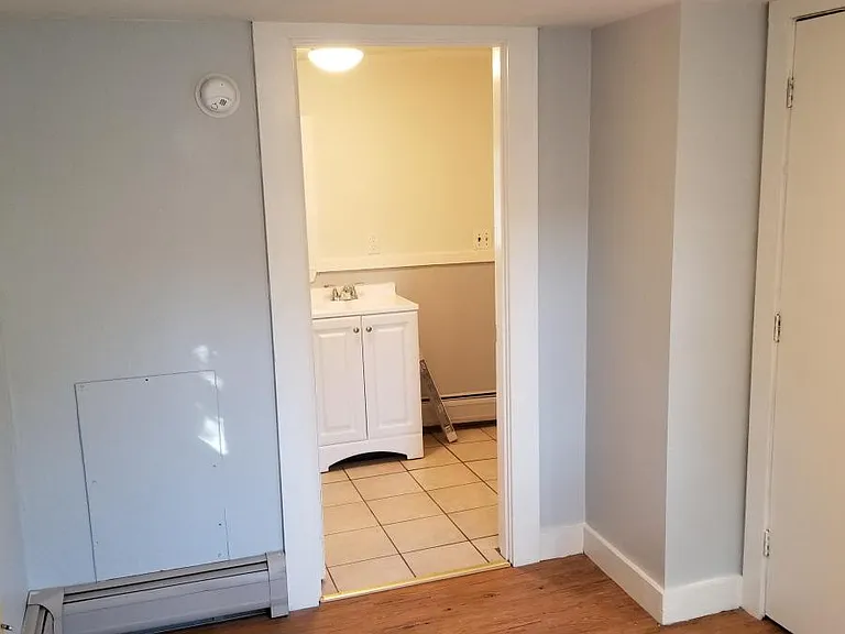 2 Broad St #1 — Photo 13