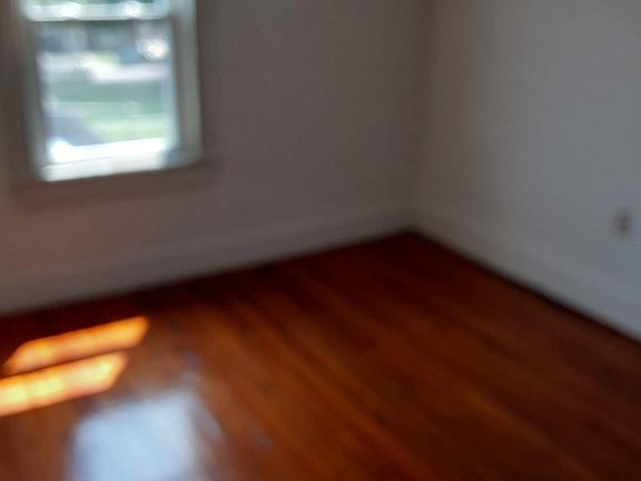 4th image of 44 S Thomas Ave #2
