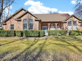 101 Idlewood Rd, Enchanted Oaks, TX 75156