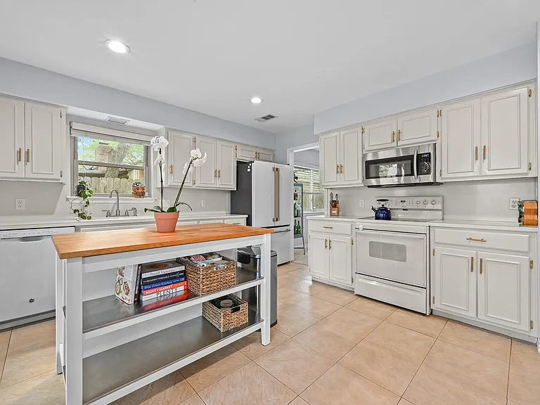 2509 Redleaf Ln #A — Photo 7