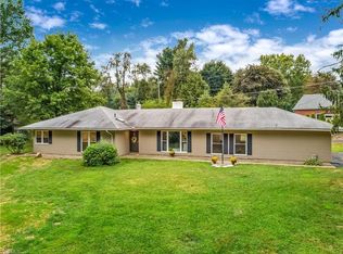 1112 Valleydell St NW, North Canton, OH 44720