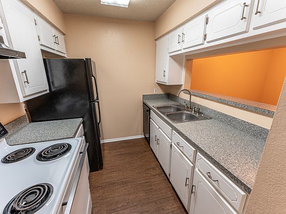 4th image of 7001 Sanger Ave APT 102