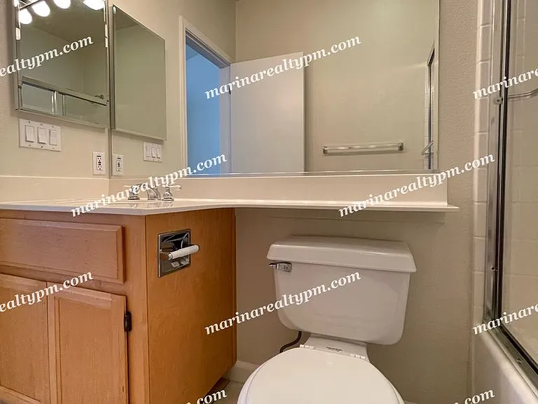 2611 Bayfront Ct — Photo 18