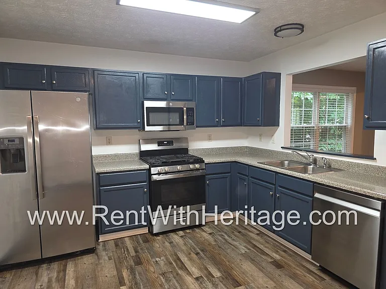1550 Cedar Hl — Photo 13