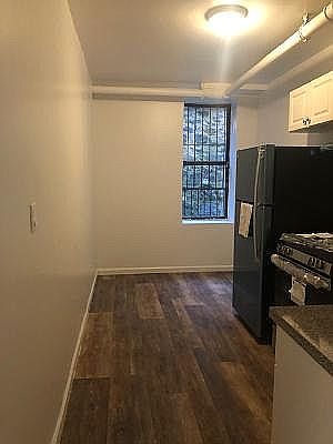 2nd image of 148 Saint James Pl #1F