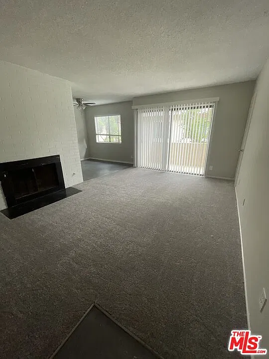 2 bed, 2.0 bath, 950 sqft, $2,985 — Photo 4