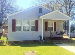 935 W Calhoun St, Dillon, SC 29536