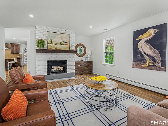 5th image of 131 Fieldcrest Drive